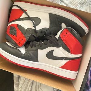WMNS AIR JORDAN 1 RETRO HIGH 'SATIN BLACK TOE'